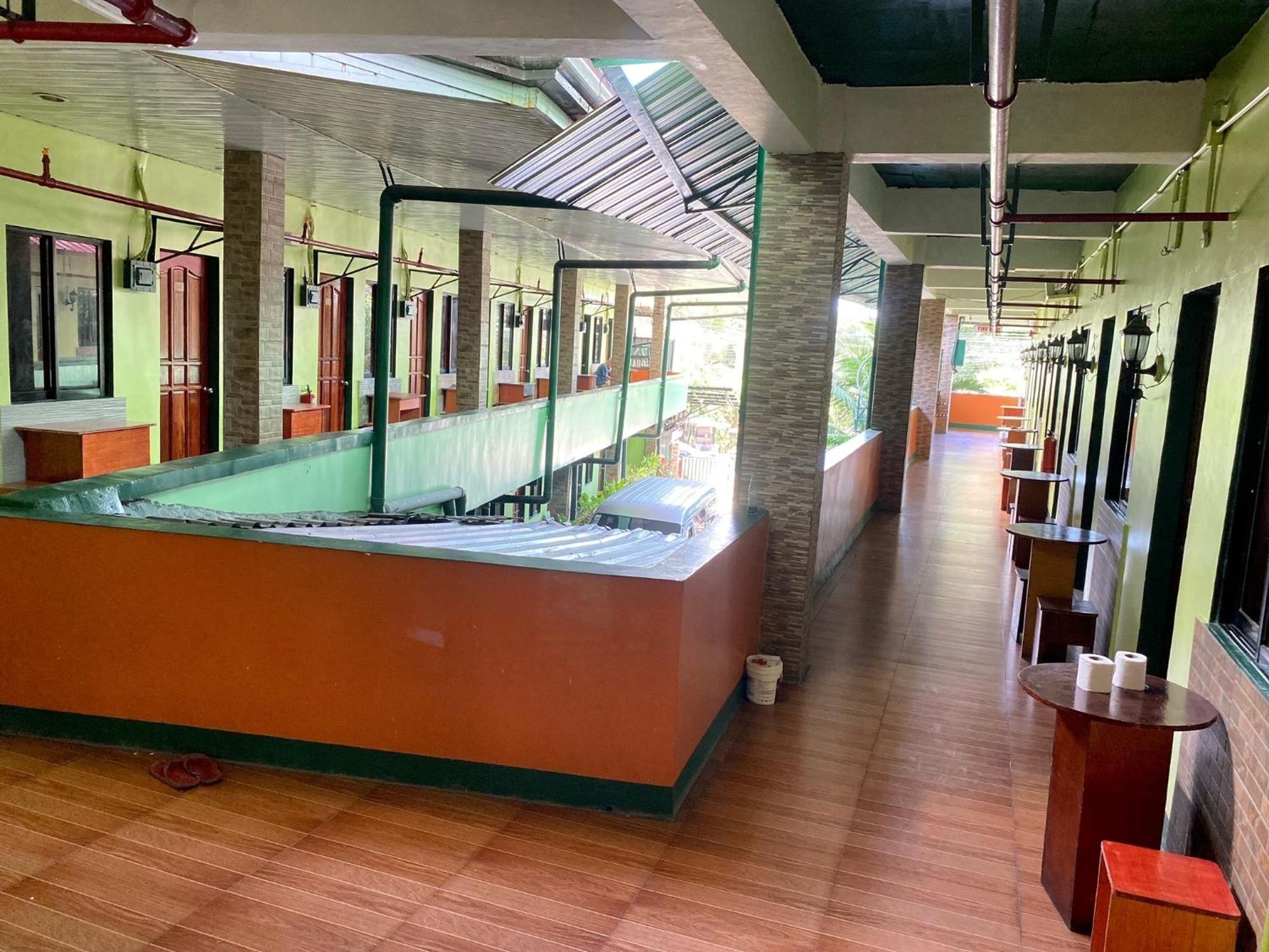 Aosmec Square Hotel Lapu-Lapu City Eksteriør billede